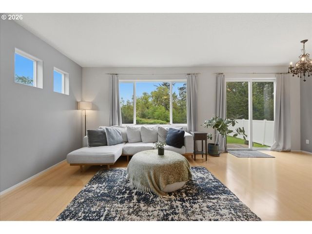 3910 Nw OAKRIDGE Ln, Camas, WA 98607