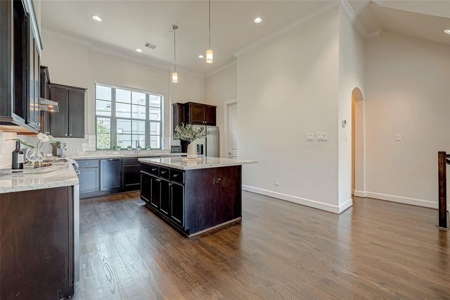 5305 Weslayan Street, Houston, TX 77005