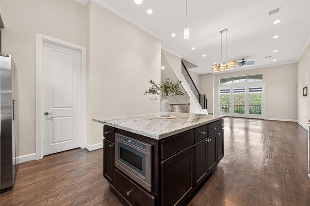 5305 Weslayan Street, Houston, TX 77005