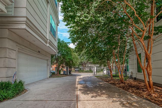 5305 Weslayan Street, Houston, TX 77005