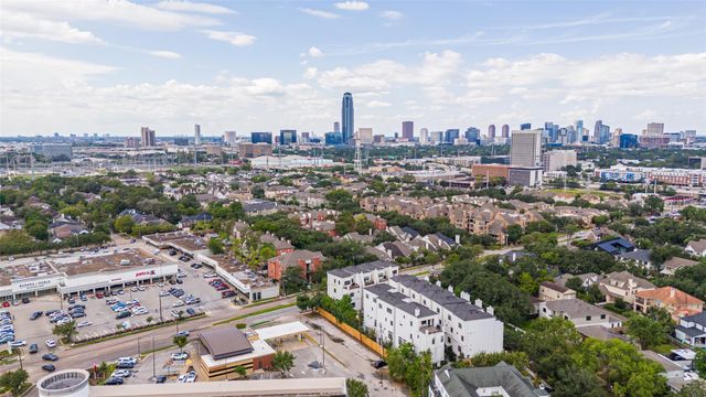 5305 Weslayan Street, Houston, TX 77005