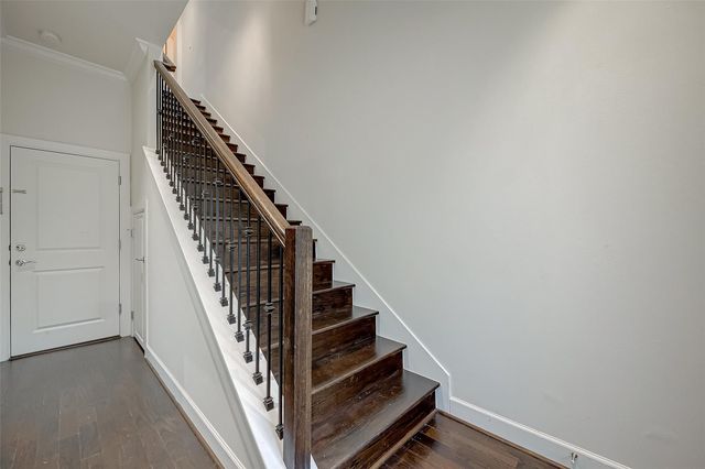 5305 Weslayan Street, Houston, TX 77005