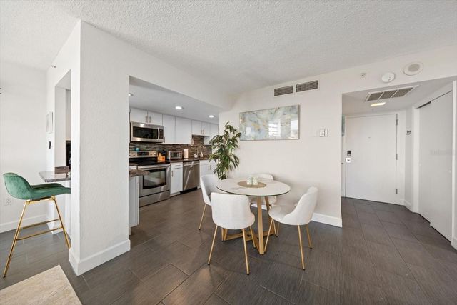 470 3RD STREET S 403, St Petersburg, FL 33701