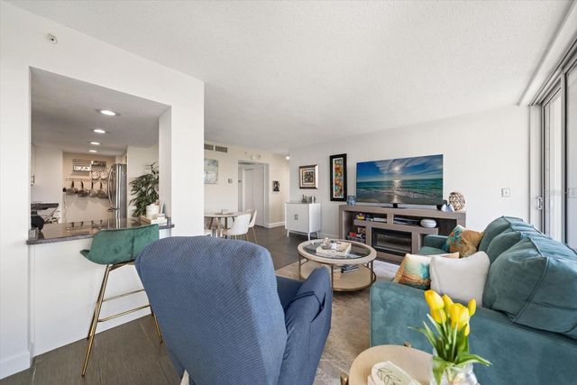 470 3RD STREET S 403, St Petersburg, FL 33701