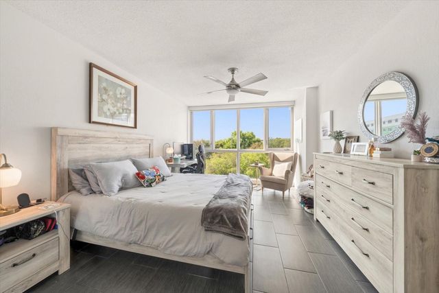 470 3RD STREET S 403, St Petersburg, FL 33701