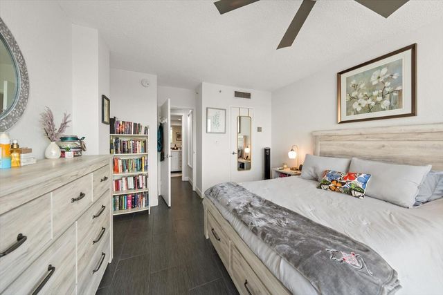 470 3RD STREET S 403, St Petersburg, FL 33701