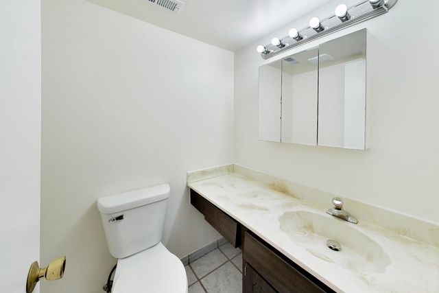 15801 Orlan Brook Drive 53, Orland Park, IL 60462
