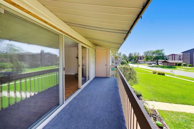 15801 Orlan Brook Drive 53, Orland Park, IL 60462