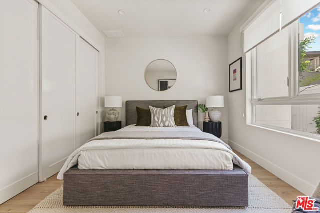3222 S Barrington Avenue, Los Angeles, CA 90066