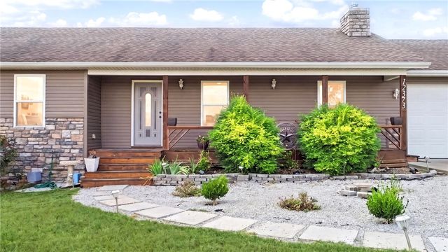 12373 Georgia Hills Drive, Gravette, AR 72736