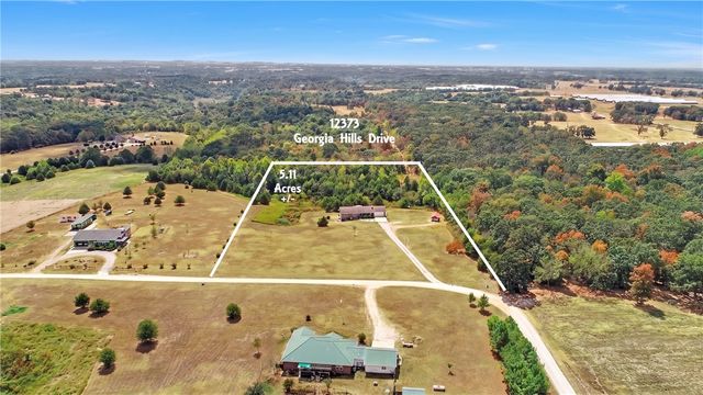 12373 Georgia Hills Drive, Gravette, AR 72736