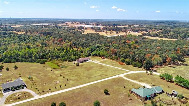 12373 Georgia Hills Drive, Gravette, AR 72736