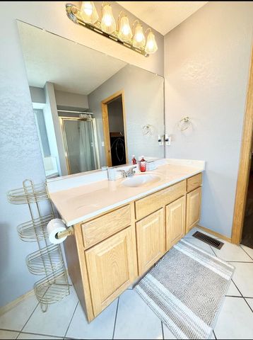 1734 S Justin Cir, Wichita, KS 67207