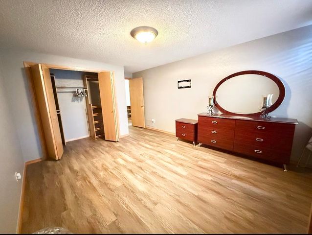 1734 S Justin Cir, Wichita, KS 67207