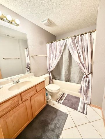 1734 S Justin Cir, Wichita, KS 67207