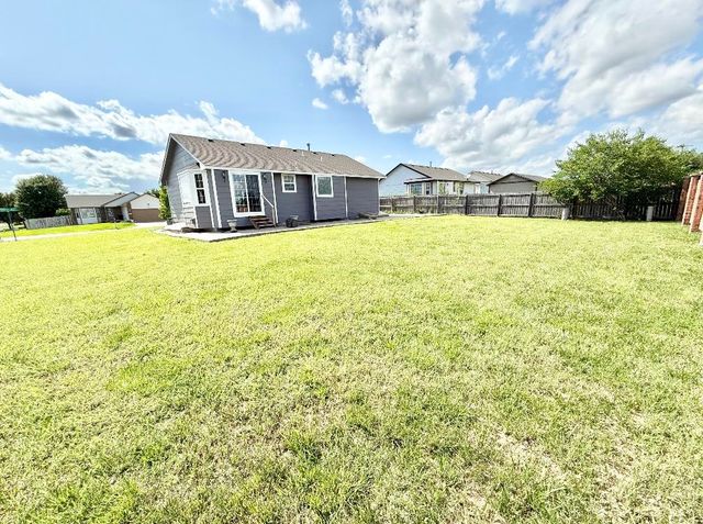 1734 S Justin Cir, Wichita, KS 67207