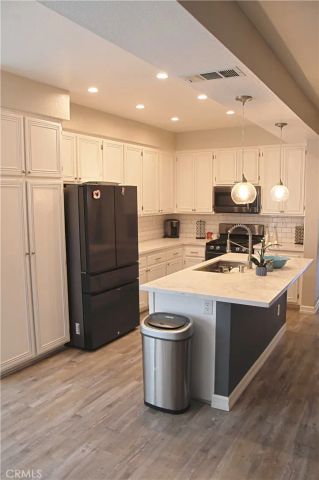 12884 Caesar Lane, Victorville, CA 92392