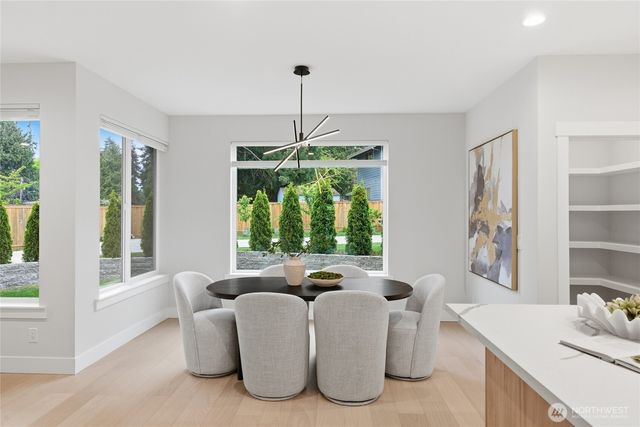719 Edmonds Way, Edmonds, WA 98020