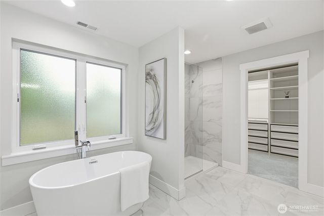 719 Edmonds Way, Edmonds, WA 98020