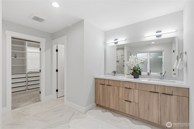 719 Edmonds Way, Edmonds, WA 98020