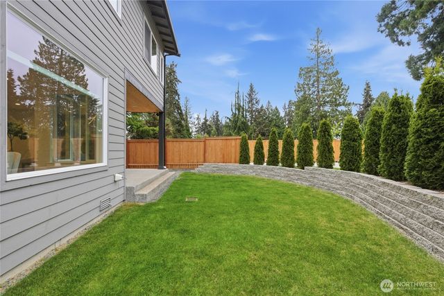 719 Edmonds Way, Edmonds, WA 98020