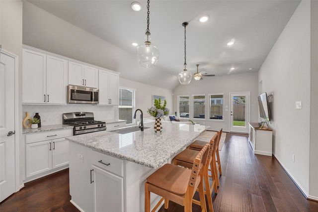 32086 Quail Terrace Lane, Conroe, TX 77385