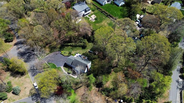 8 Dogwood Road, Stony Brook, NY 11790