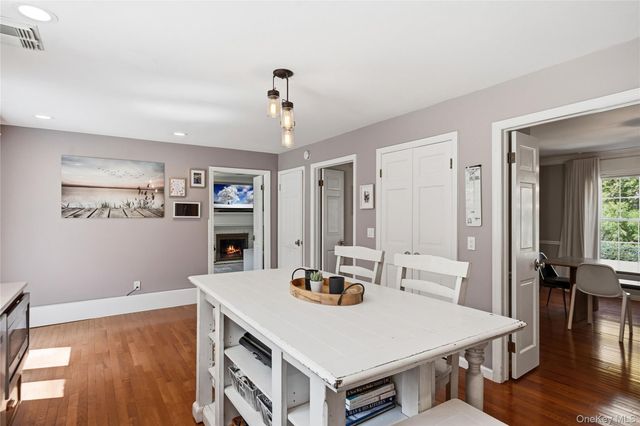 8 Dogwood Road, Stony Brook, NY 11790