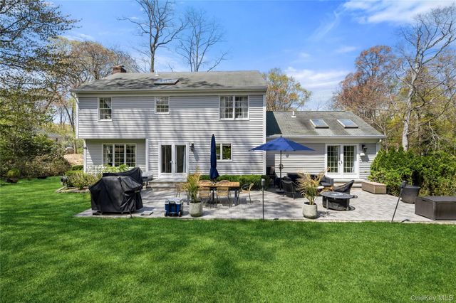 8 Dogwood Road, Stony Brook, NY 11790
