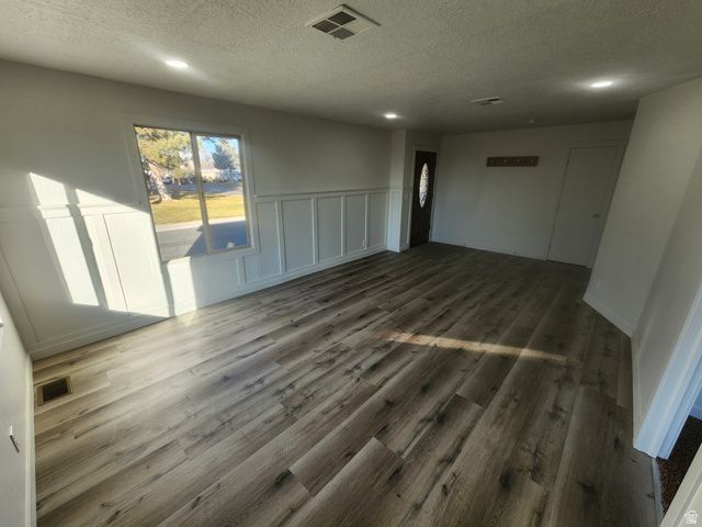 1031 W FOXGLOVE DR, Taylorsville, UT 84123