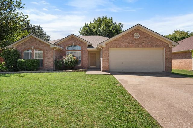 1610 Crestmeadow Lane, Mansfield, TX 76063