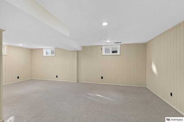 4709 Valley Street, Omaha, NE 68106