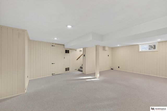 4709 Valley Street, Omaha, NE 68106