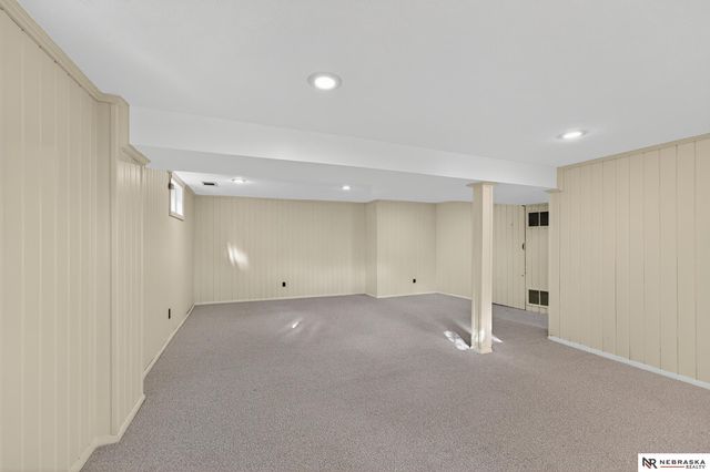 4709 Valley Street, Omaha, NE 68106