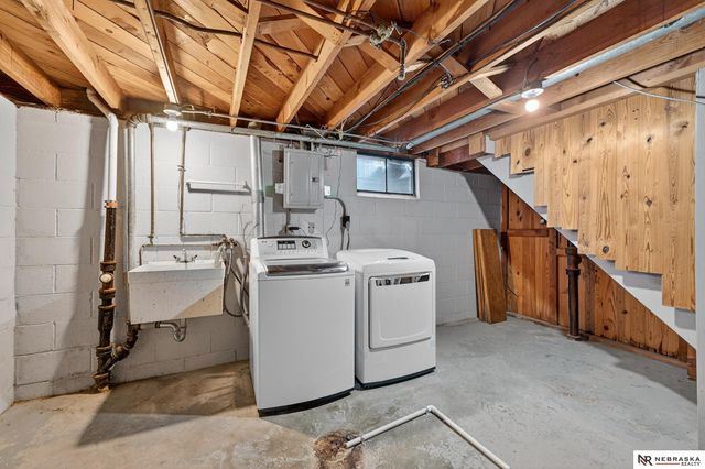 4709 Valley Street, Omaha, NE 68106