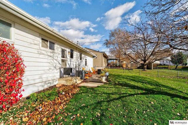 4709 Valley Street, Omaha, NE 68106