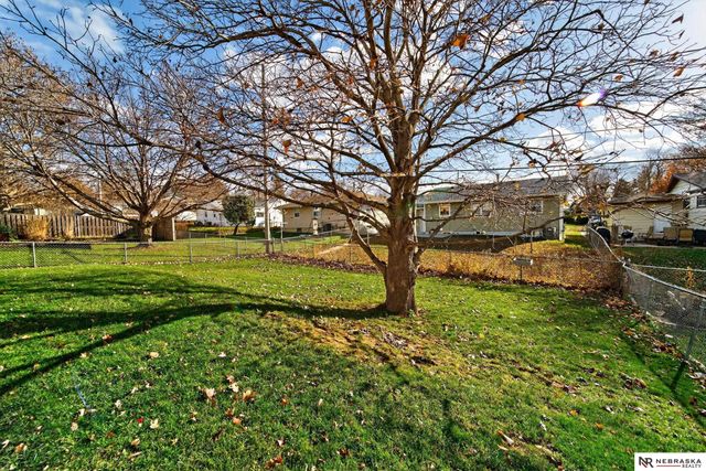 4709 Valley Street, Omaha, NE 68106