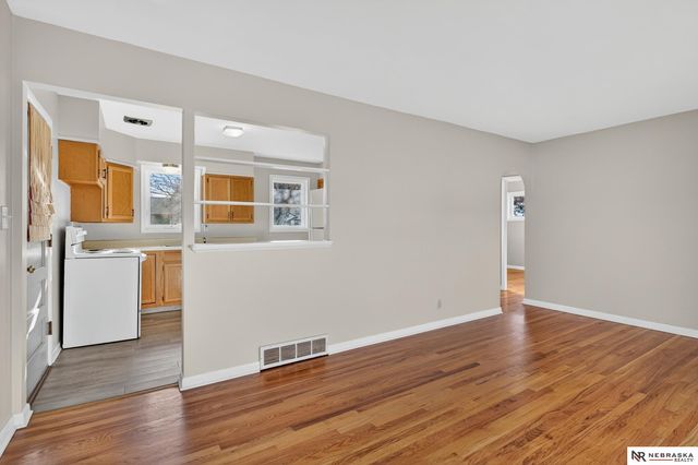 4709 Valley Street, Omaha, NE 68106