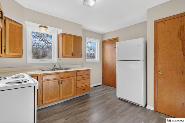 4709 Valley Street, Omaha, NE 68106