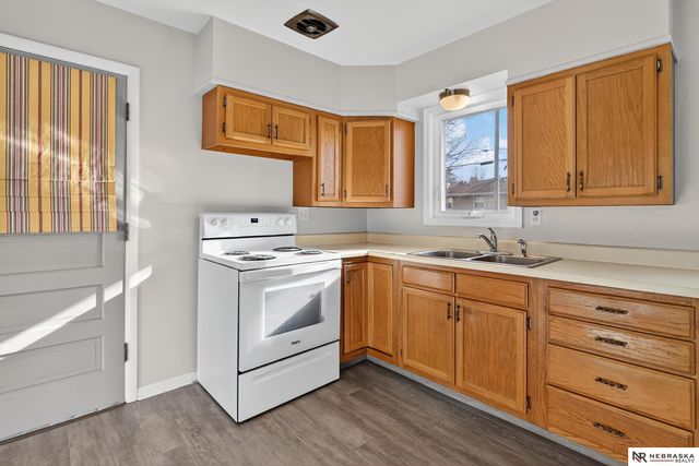 4709 Valley Street, Omaha, NE 68106