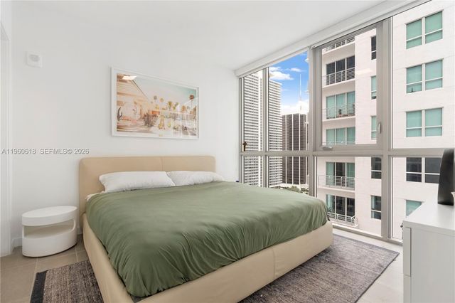 227 NE 2nd St 2602, Miami, FL 33132