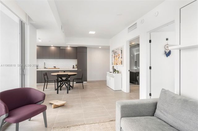 227 NE 2nd St 2602, Miami, FL 33132