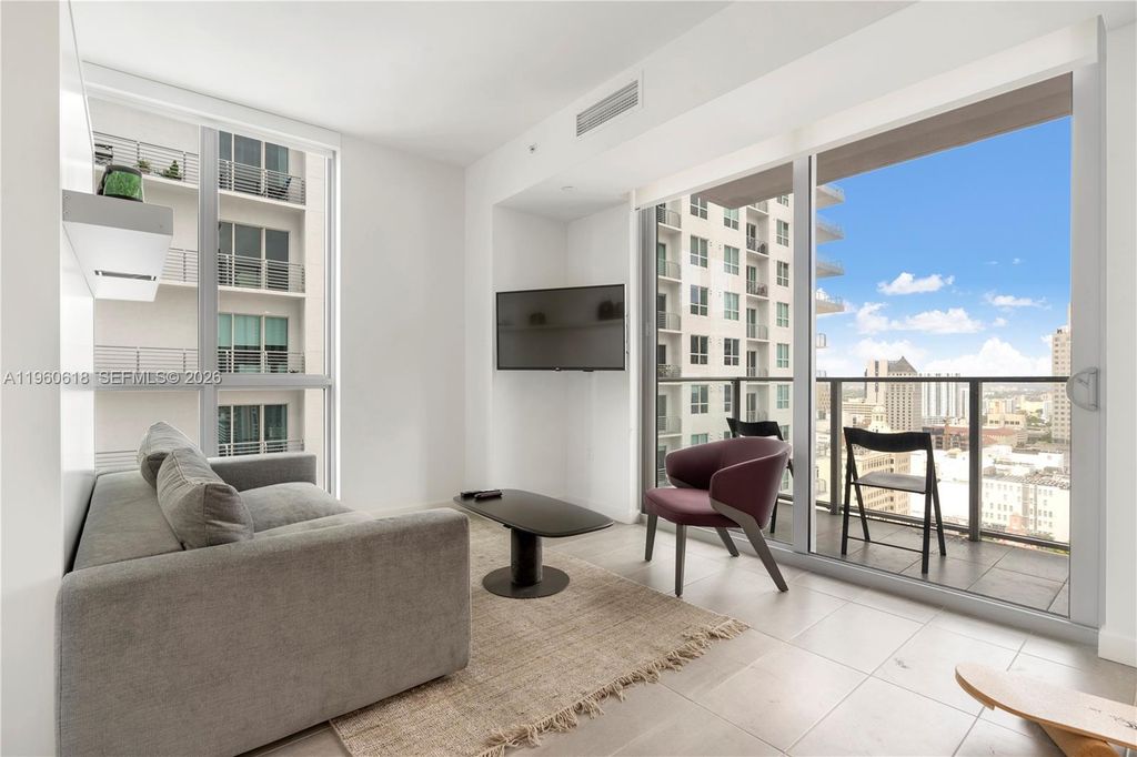 227 NE 2nd St 2602, Miami, FL 33132