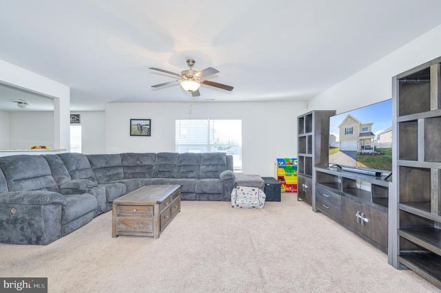 43 SARGENT LN, Martinsburg, WV 25401