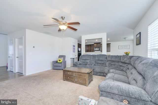 43 SARGENT LN, Martinsburg, WV 25401