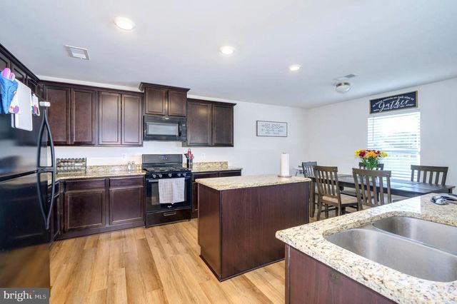 43 SARGENT LN, Martinsburg, WV 25401