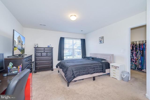 43 SARGENT LN, Martinsburg, WV 25401