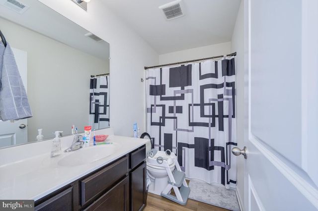 43 SARGENT LN, Martinsburg, WV 25401