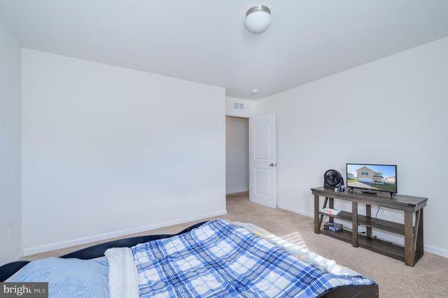 43 SARGENT LN, Martinsburg, WV 25401