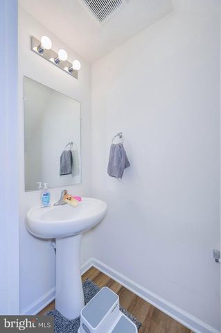 43 SARGENT LN, Martinsburg, WV 25401